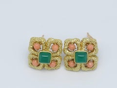 Van Cleef & Arpels "Collection Delphe" Boucles d'oreilles et bague en or corail et agate