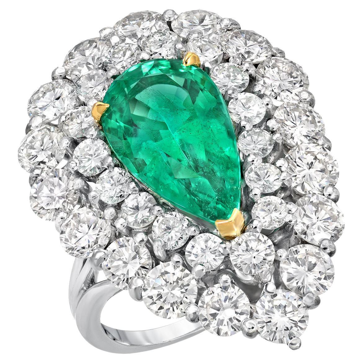 No Oil Colombian Emerald Ring 5.31 Carat AGL Certified Untreated In Excellent Condition In Beverly Hills, CA