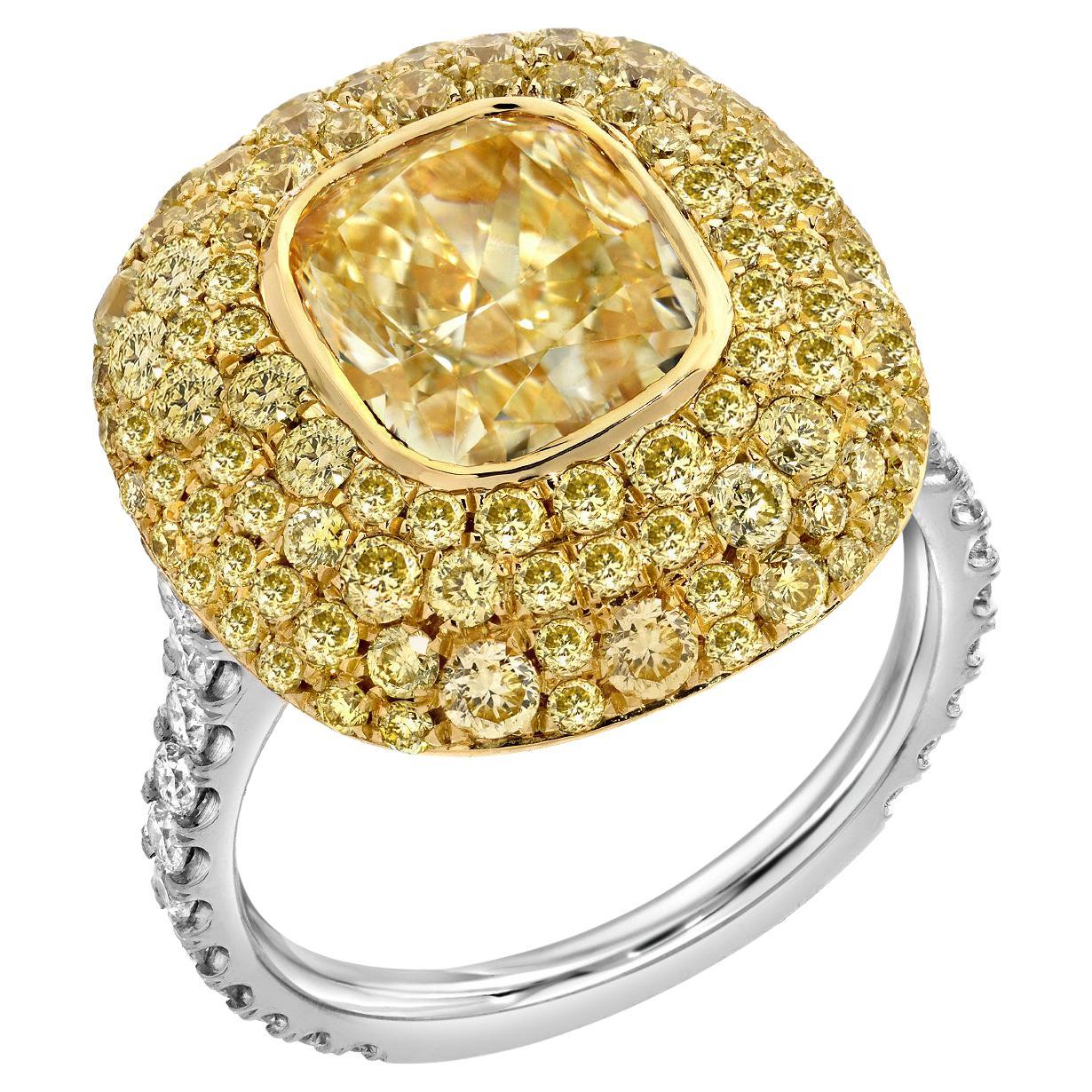 Fancy Light Yellow Diamond Ring 3.01 Carat Cushion Cut GIA Certified In New Condition For Sale In Beverly Hills, CA
