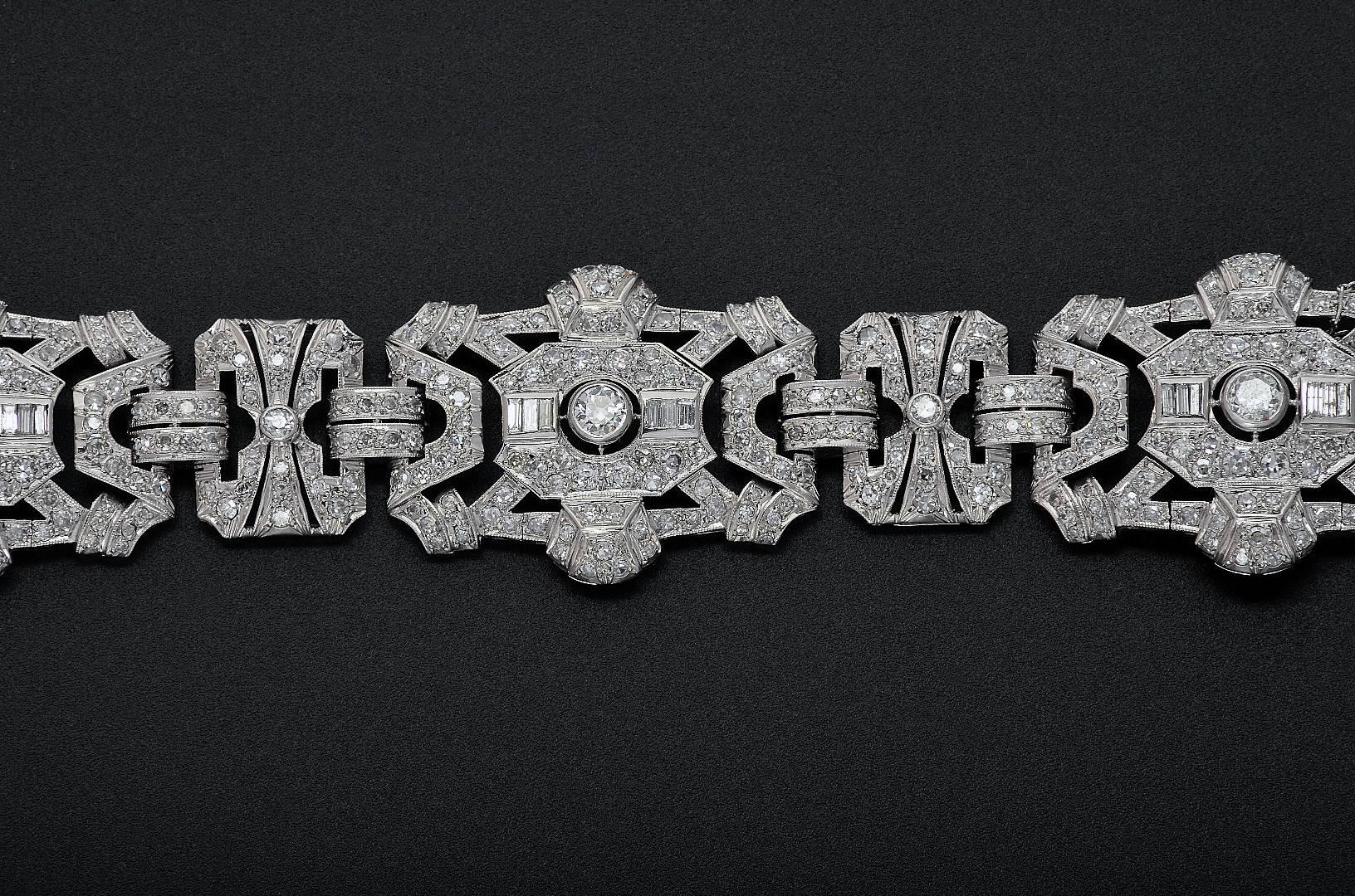 Women's 1930s French Art Deco Diamond Platinum Bracelet 