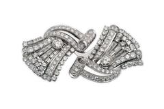 1930s French Art Deco Double Clip Diamonds and Baguettes Platinum Brooch