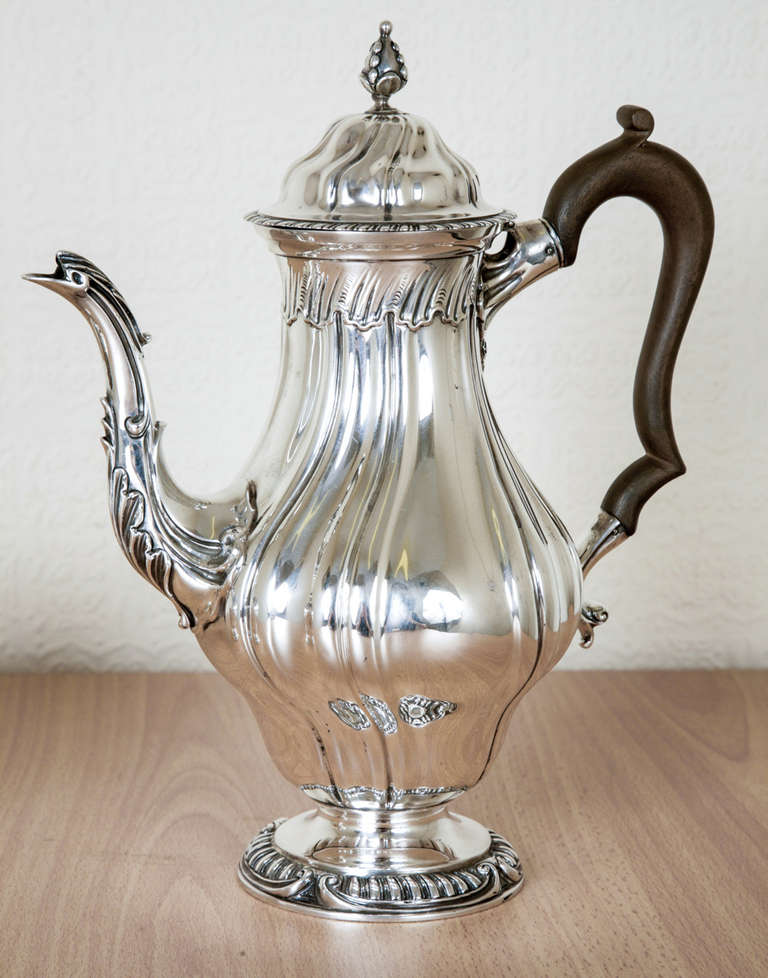 Sterling Silver Tea Service In Excellent Condition For Sale In London, GB