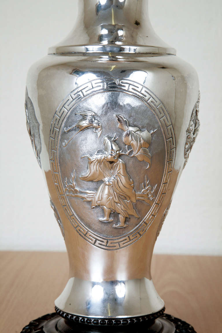 Chinese Export Silver Vase In Excellent Condition For Sale In London, GB