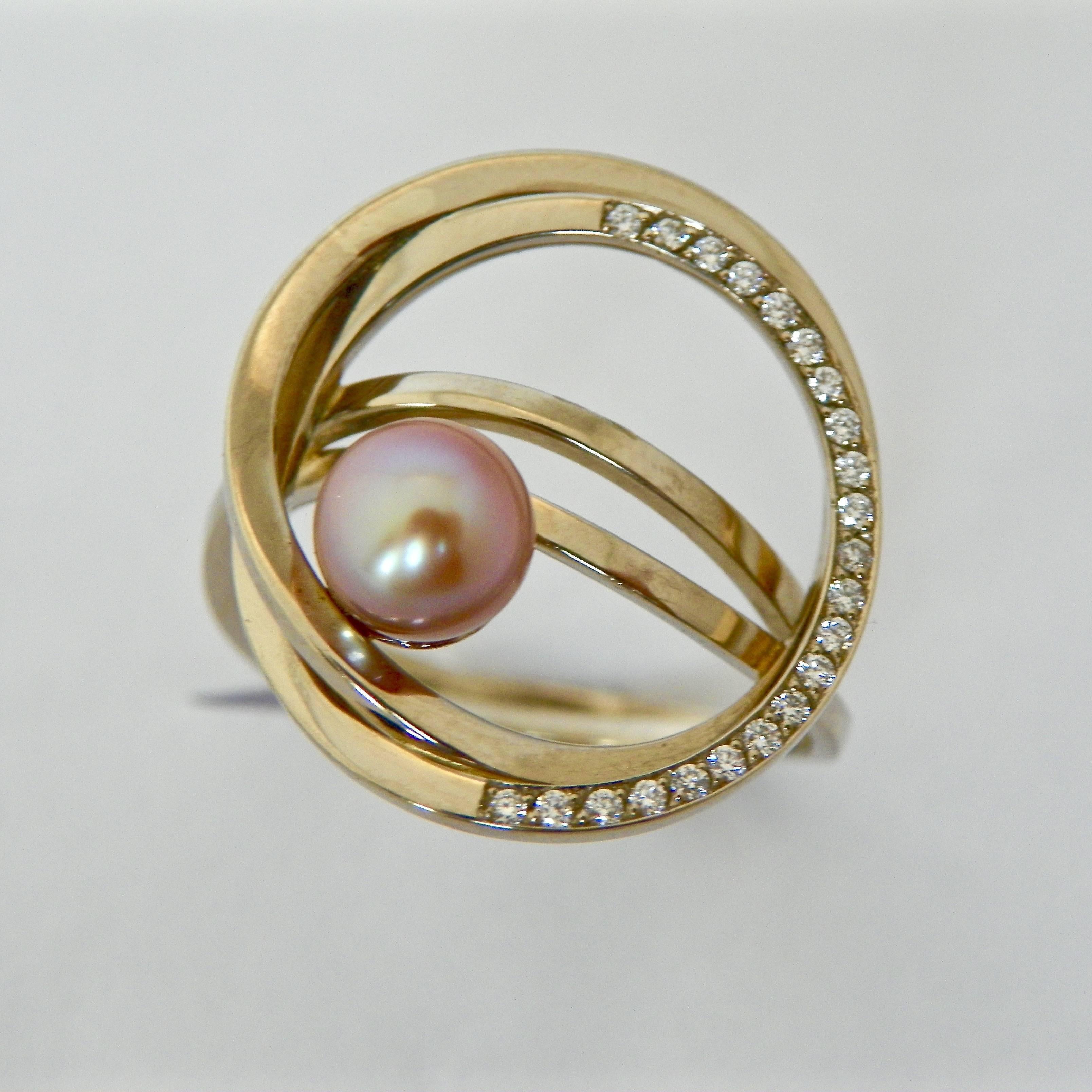 Contemporary Charming Diamond Pink Pearl Gold Cocktail Ring For Sale