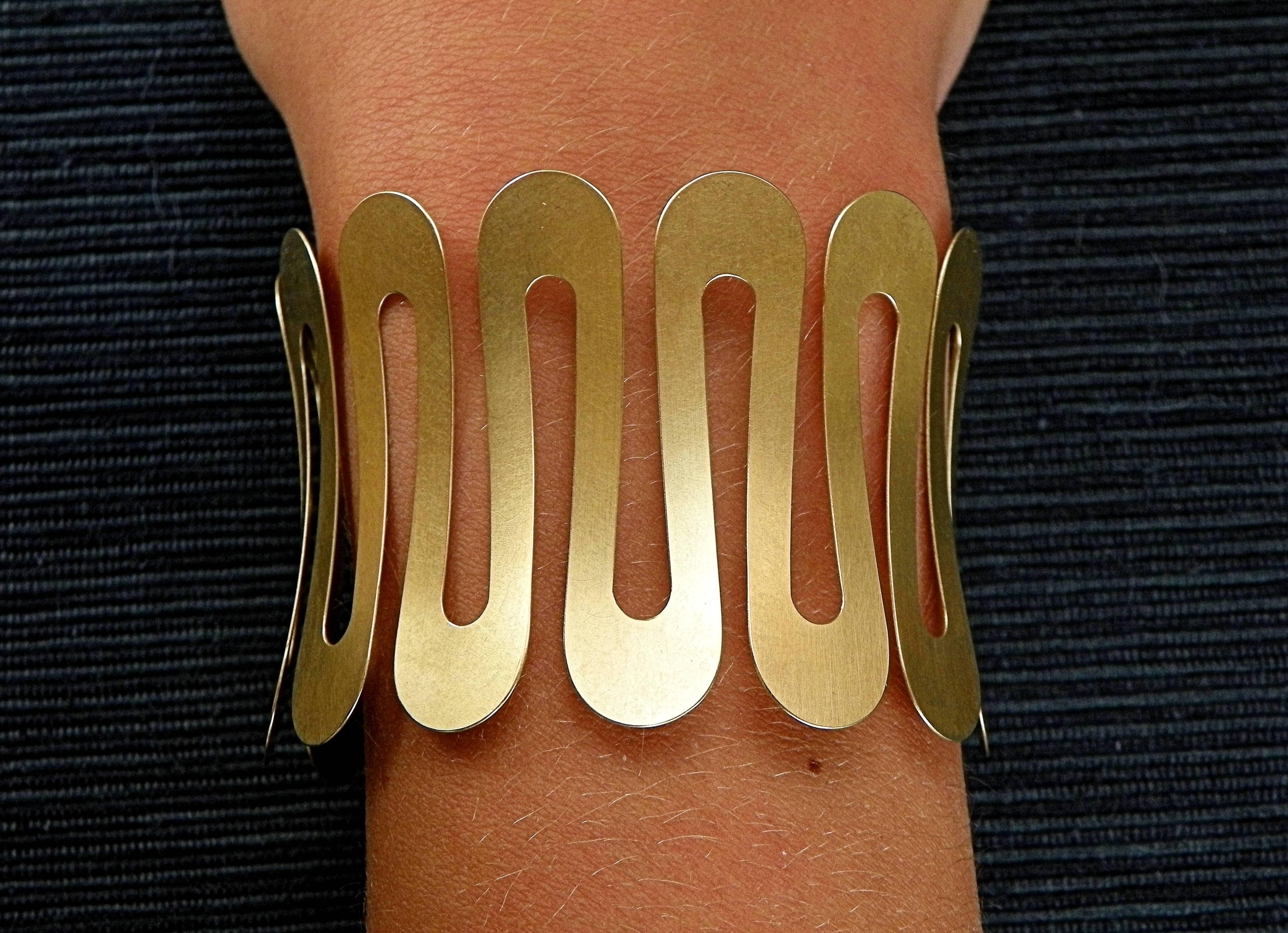 Claudia Hoppe Golden Flex Classic Cuff Bracelet In New Condition For Sale In Emmen, NL