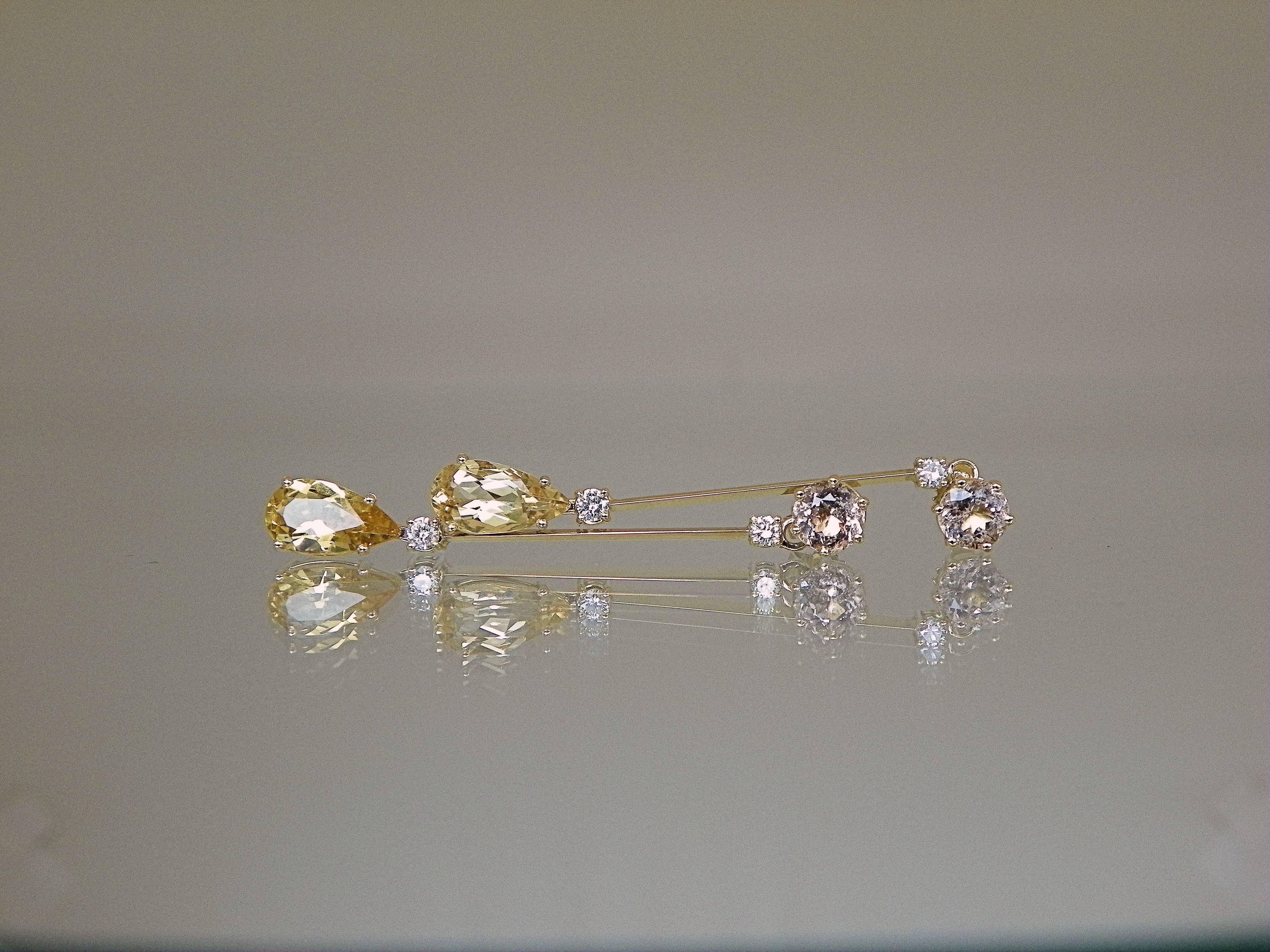 Women's Sophisticated Morganite Beryl Diamond Gold Chandelier Dangle Earrings For Sale