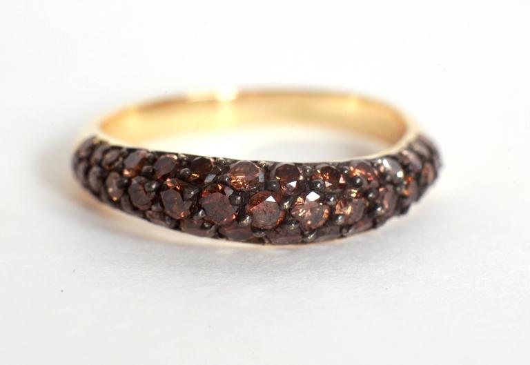 Contemporary 1,1O Carats Lightly Wavy Chocolate Diamonds Pave-Set Band Ring By Marion Jeantet For Sale
