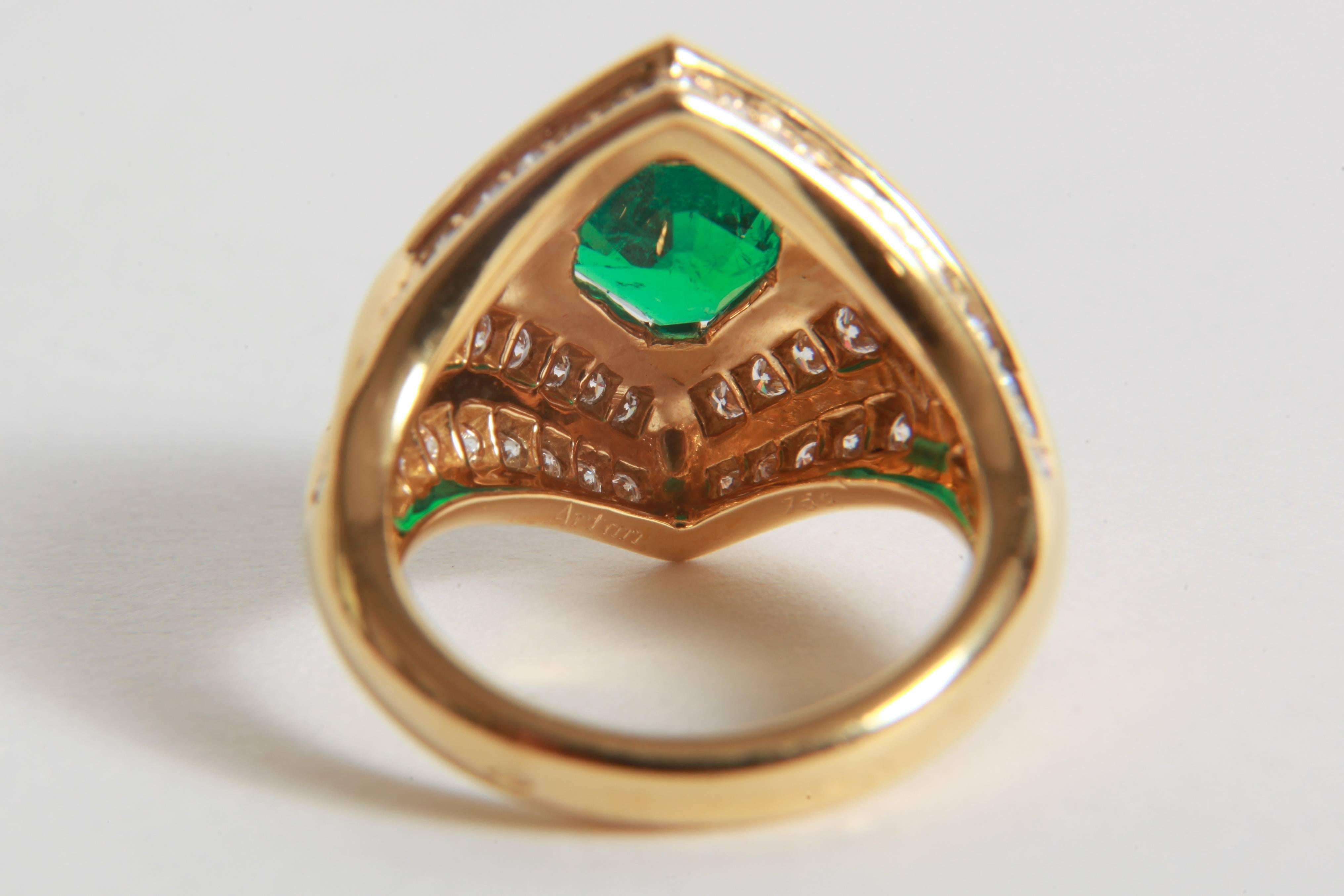 18K Yellow gold, Emerald 1, 23 carats and Diamond Ring by Marion Jeantet For Sale 2