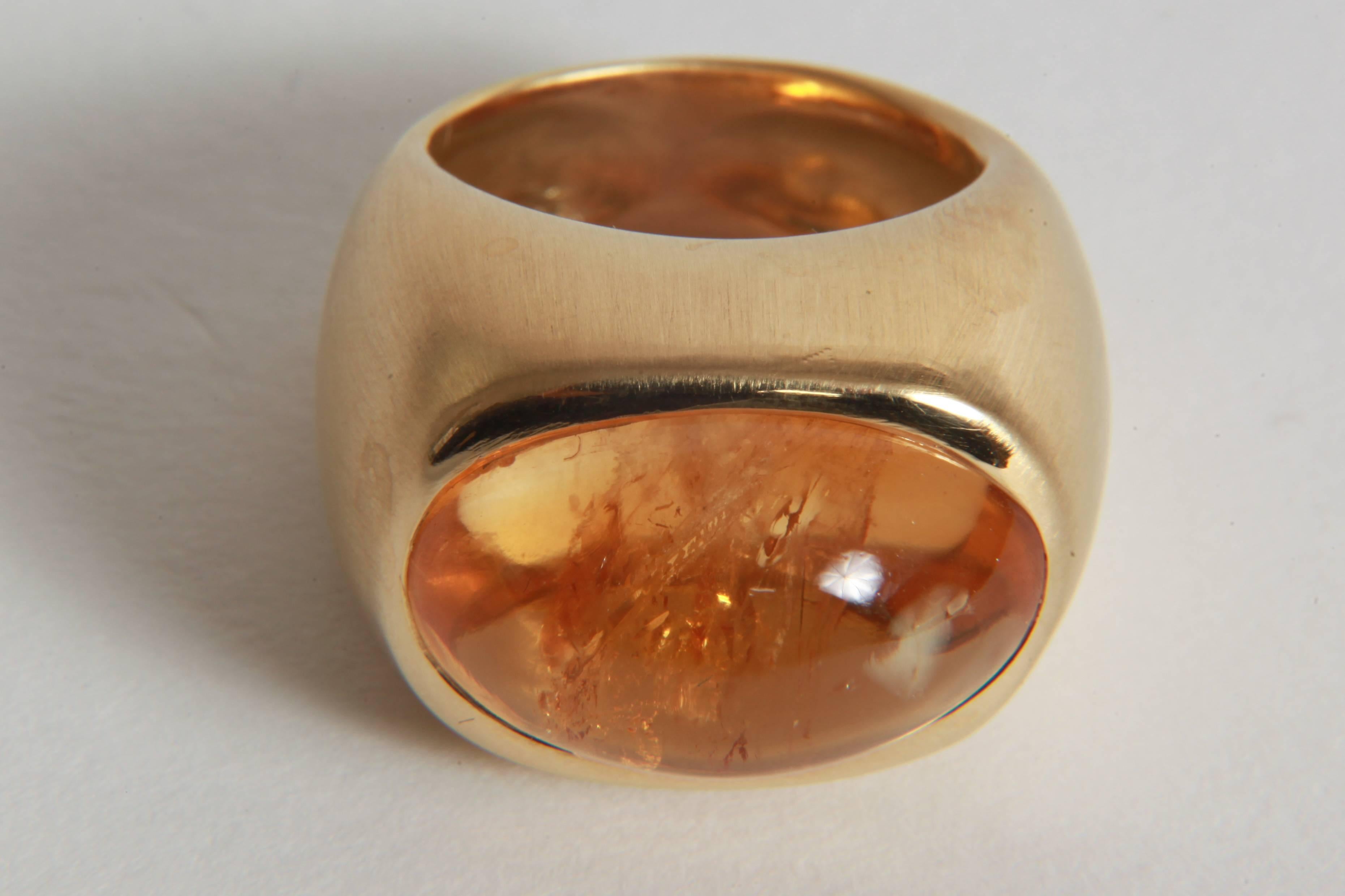 18K Yellow Boule Ring  Set With a Citrine Cabochon by Marion Jeantet In New Condition In Paris, FR