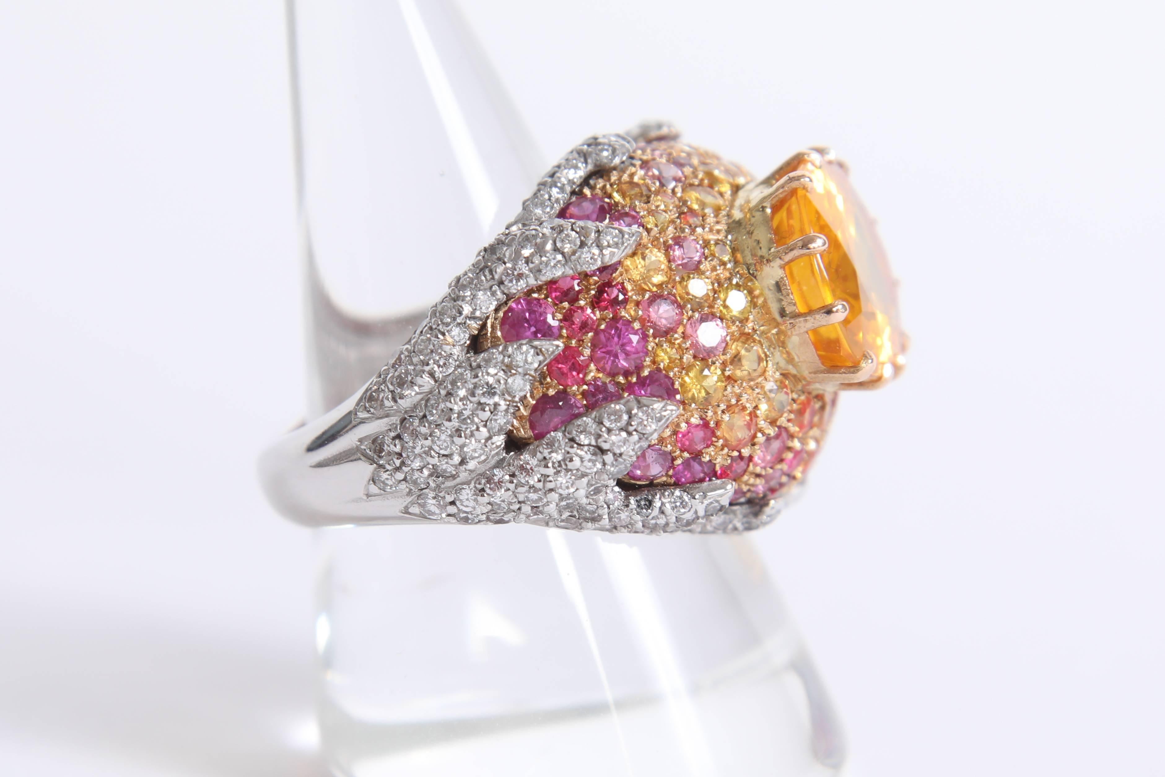 Unique Ring Set With A Yellow Sapphire, Diamonds, Sapphires and Spinels. In New Condition For Sale In Paris, FR