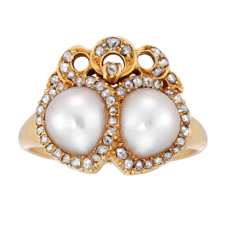 Late Victorian Pearl Diamond Gold Twin Heart Cluster Ring
