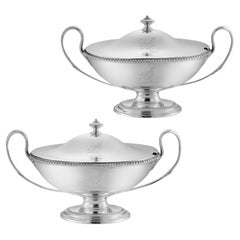 Una coppia di zuppiere da salsa in argento dell’epoca di Giorgio III, Londra 1782