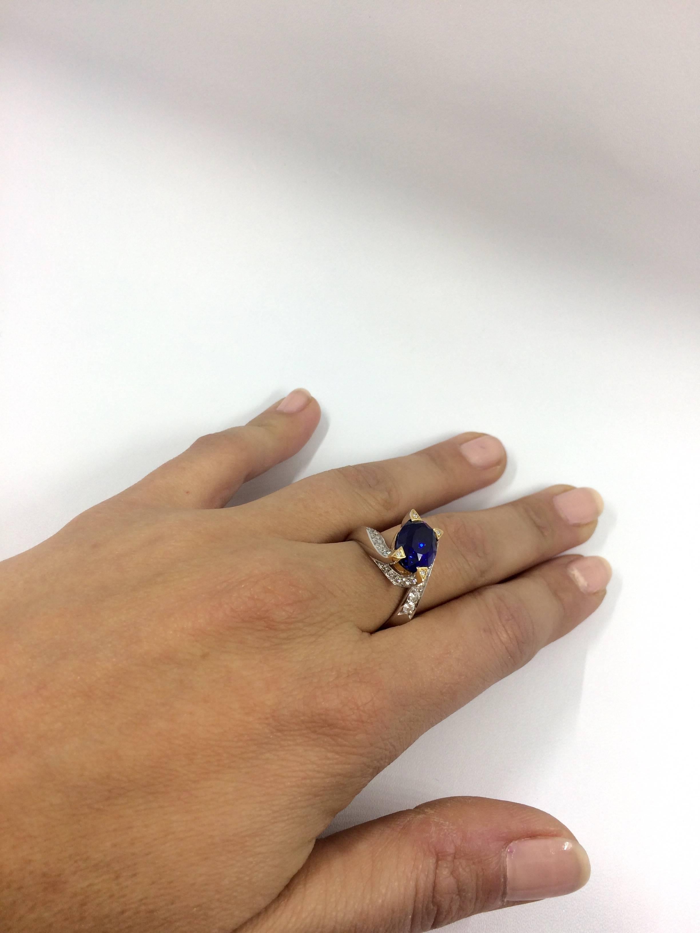 Women's 5.14 Carat Unheated Burma Royal Blue Sapphire Diamond Gold Ring For Sale