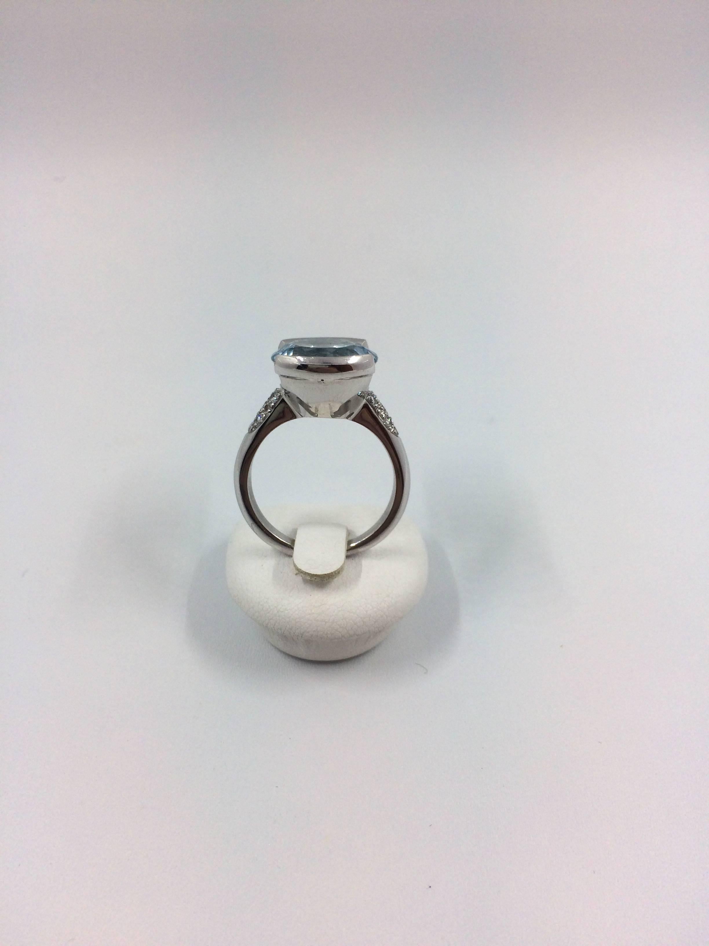 6 Carat Aquamarine Diamond Gold Ring For Sale 1