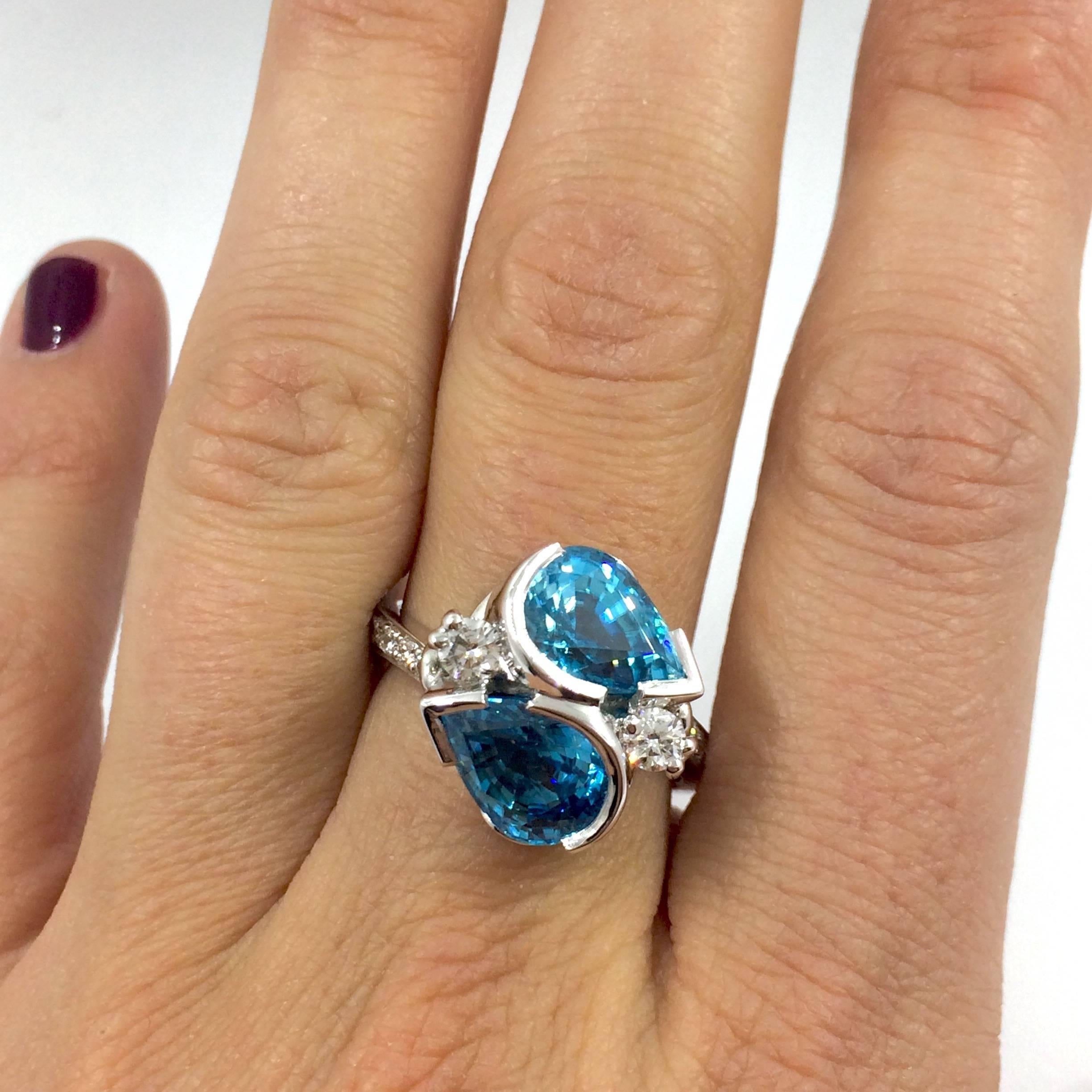 Intense Blue Zircon Diamond Gold Ring 1