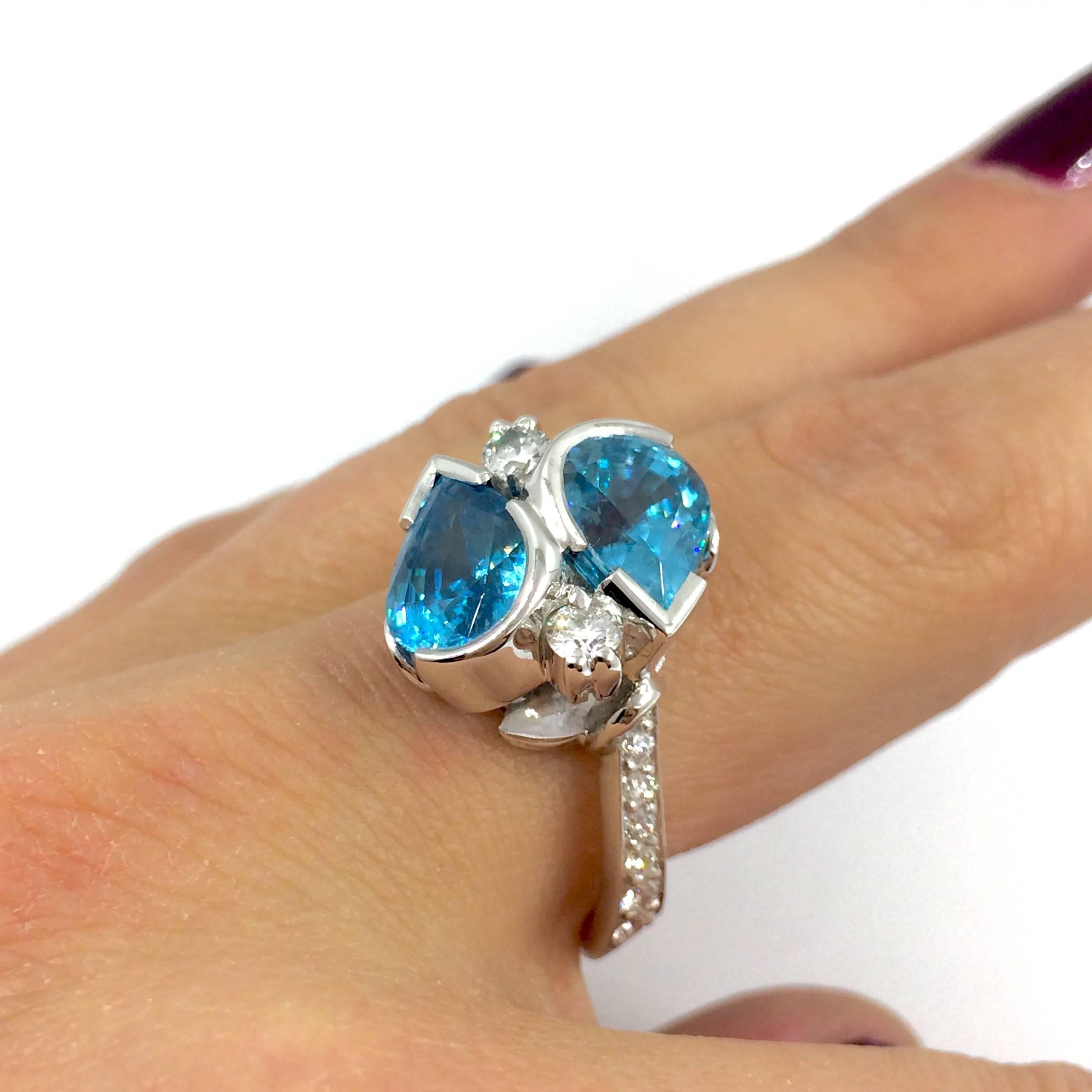 Intense Blue Zircon Diamond Gold Ring 2