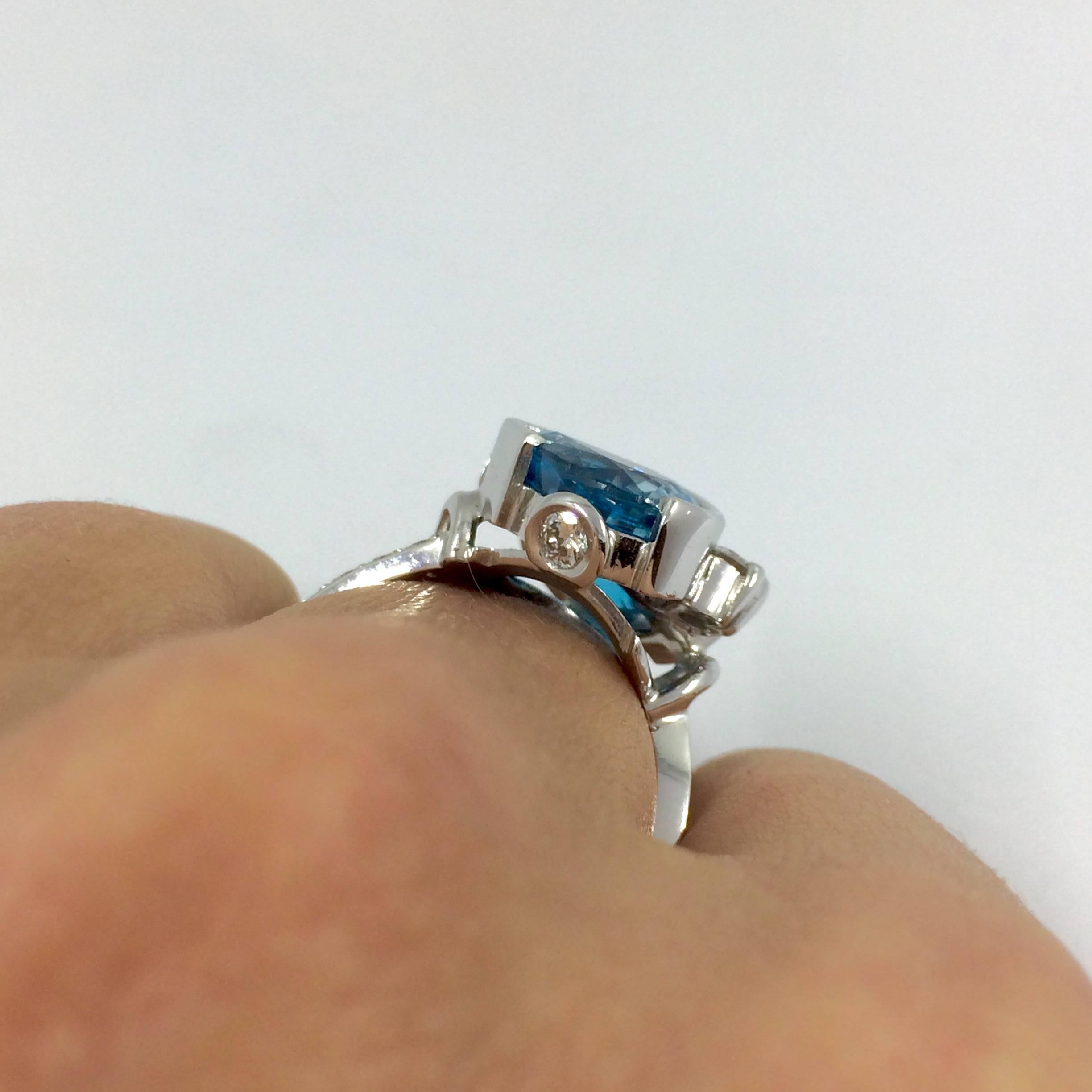 Intense Blue Zircon Diamond Gold Ring 4