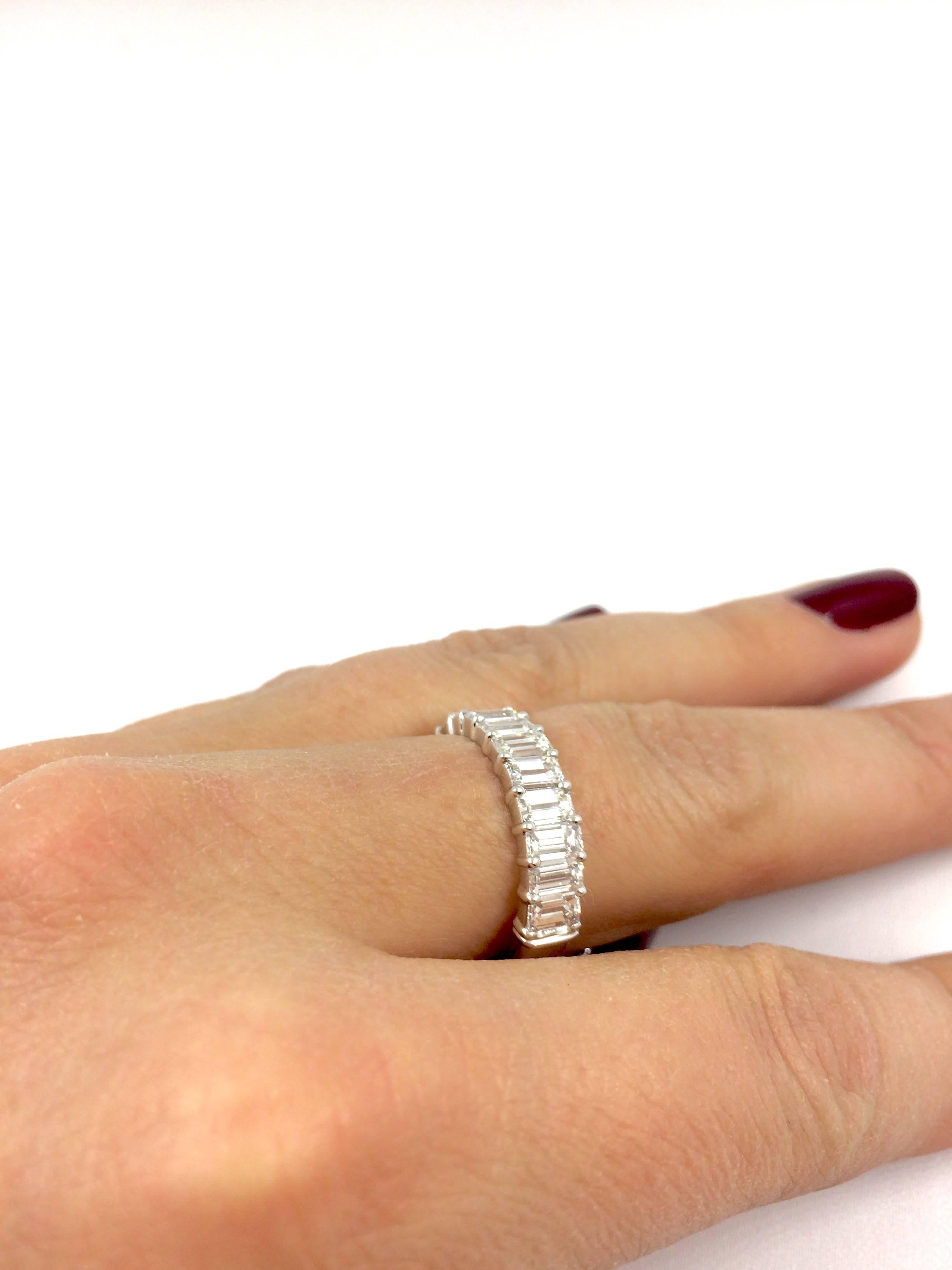 Emerald Cut Diamonds Gold Ring In New Condition For Sale In Colmar, FR