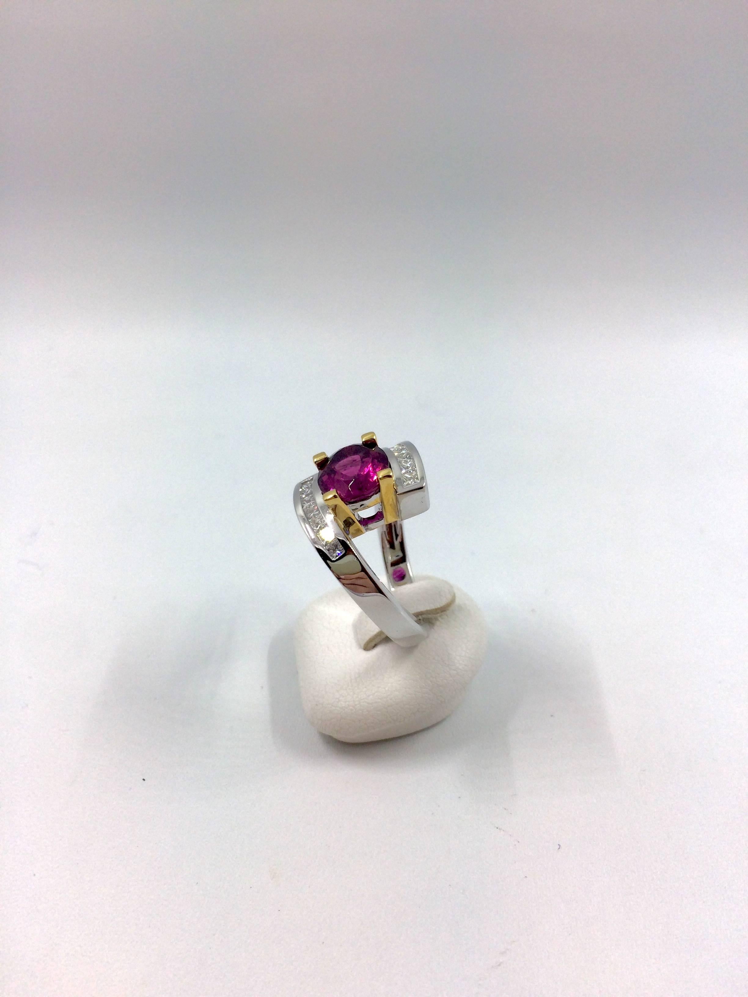 Pink Tourmaline Diamonds White and Yellow Gold Ring In New Condition For Sale In Colmar, FR