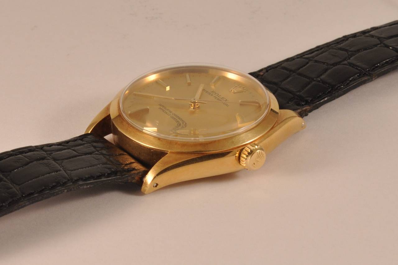Rolex Yellow Gold Oyster Perpetual Wristwatch circa 1968 In Good Condition In Paris, FR