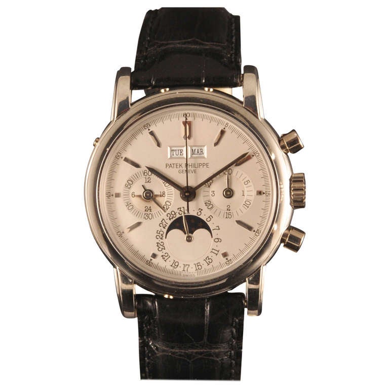Patek Philippe Platinum Perpetual Calendar Wristwatch Ref 3970P circa 1990 For Sale