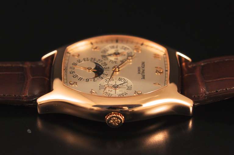 Patek Philippe Rose Gold Perpetual Calendar Wristwatch Ref 5040R In Excellent Condition In Paris, FR