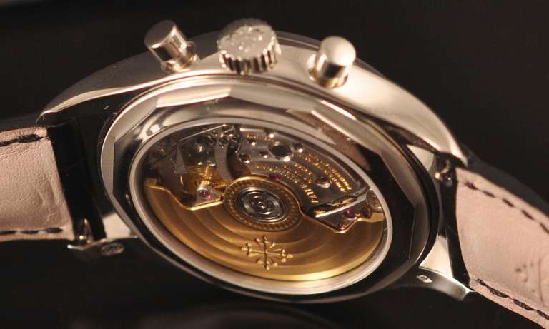 Patek Philippe Platinum Annual Calendar Chronograph Wristwatch Ref 5960P In Excellent Condition In Paris, FR
