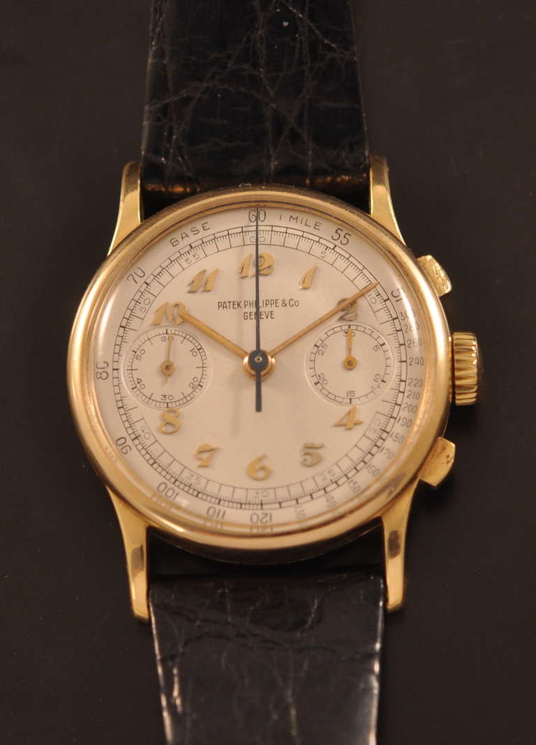Patek Philippe Yellow Gold Chronograph Wristwatch Ref 130 circa 1945 In Good Condition In Paris, FR
