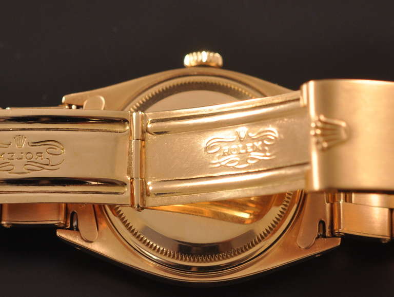 Rolex Rose Gold Day-Date Wristwatch Ref 6611B circa 1950s In Excellent Condition For Sale In Paris, FR