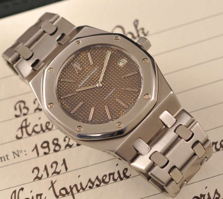 Audemars Piguet Stainless Steel Jumbo Royal Oak Wristwatch with Chocolate Dial In Good Condition In Paris, FR