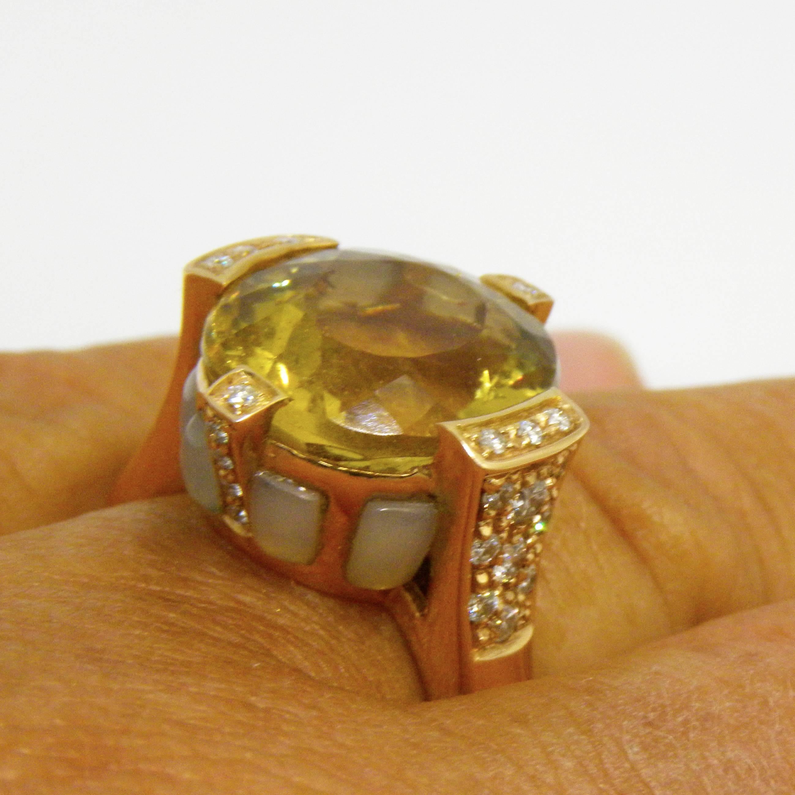 Modern Berca Original 1950s Yellow Beryl Champaigne Diamond Crown Shaped Cocktail Ring For Sale