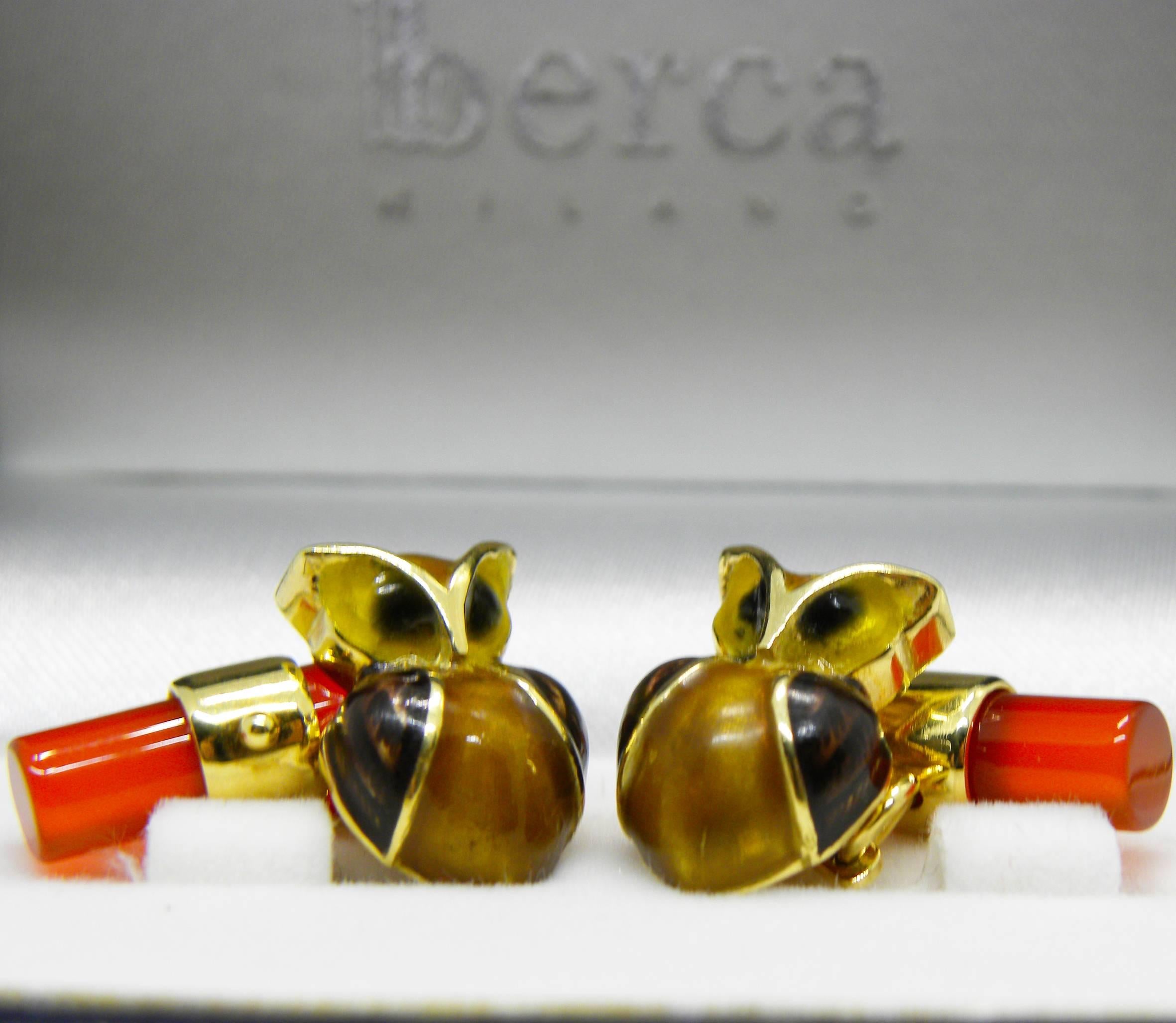 Hand Enameled Little Owl Carnelian Stick Back Yellow Gold Cufflinks 2