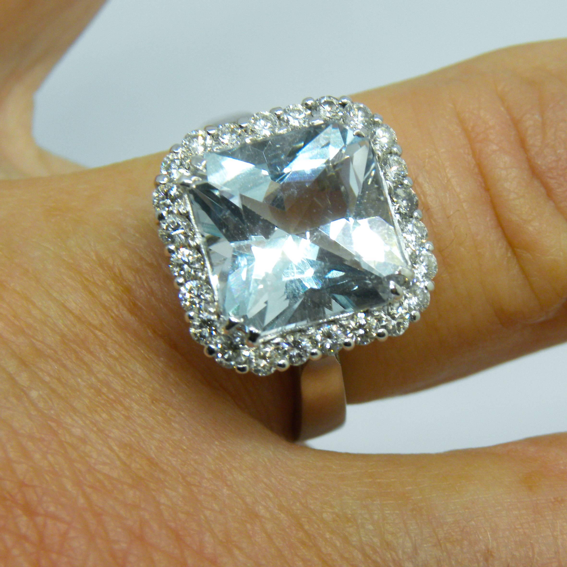Berca 3.67Kt Natural Brazilian Aquamarine White Diamond White Gold Setting Ring 2