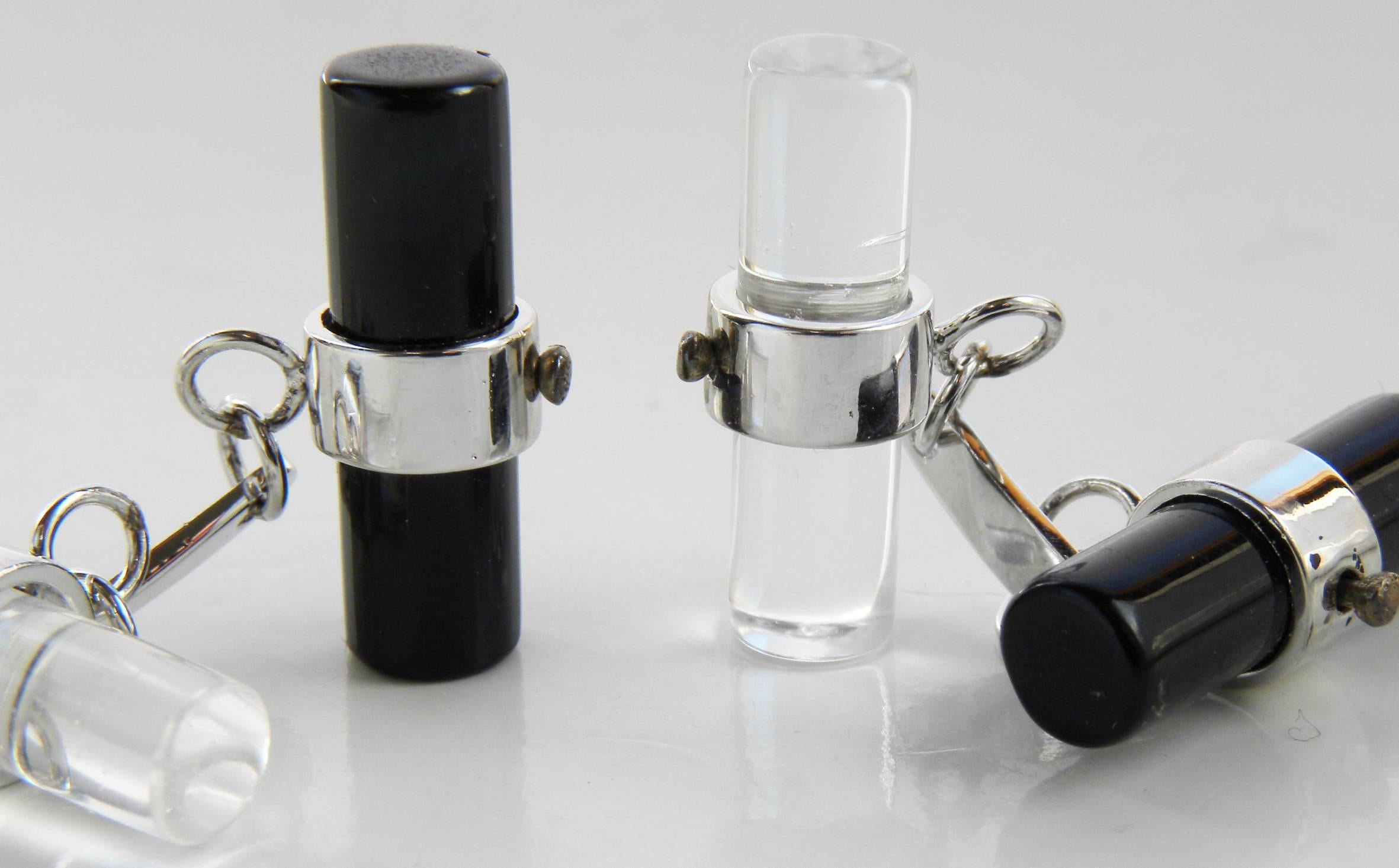 Smart, chic yet timeless Hand Inlaid Natural Rock Crystal and Onyx Baton in a Sterling Silver Setting.
In our fitted smart suede leather box and pouch.