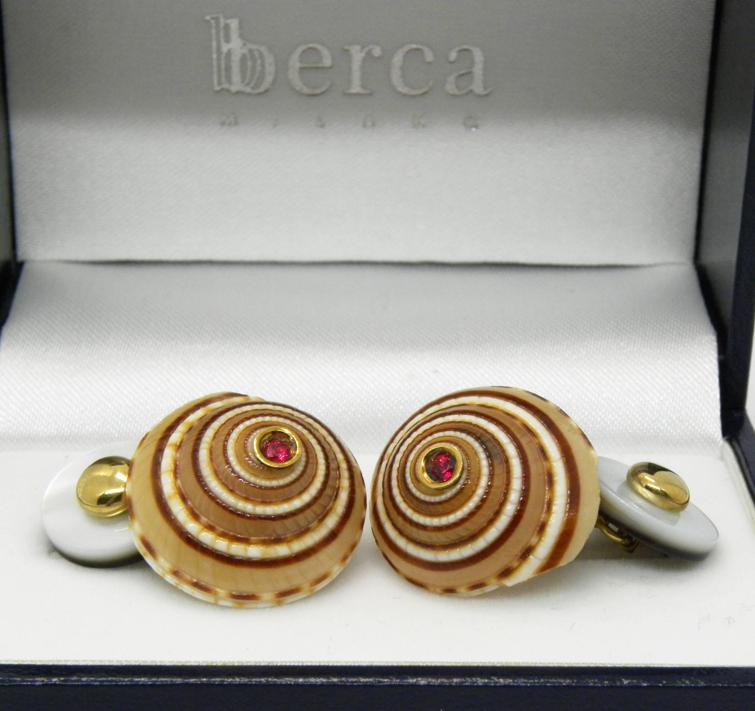 Architectonica Jutea Seashell Spinel White Grey Mother-of-Pearl Gold Cufflinks 4