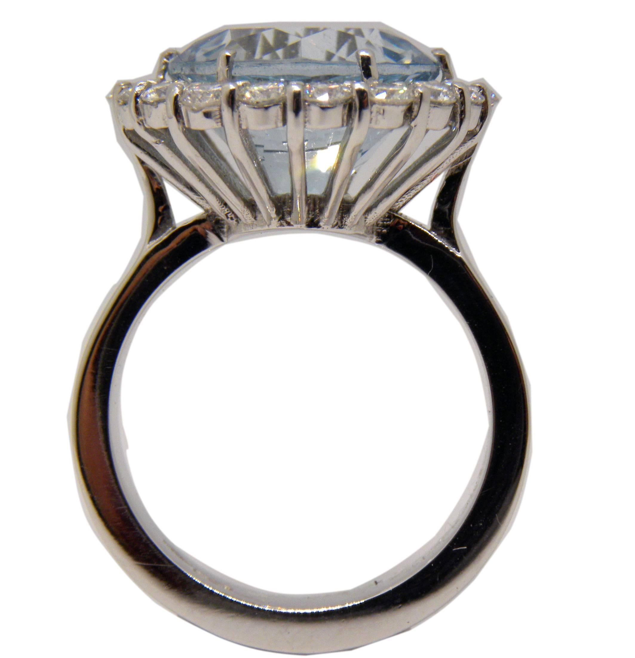 Women's 5.98 Carat Brilliant Cut Brazilian Aquamarine Diamond Cocktail Engagement Ring
