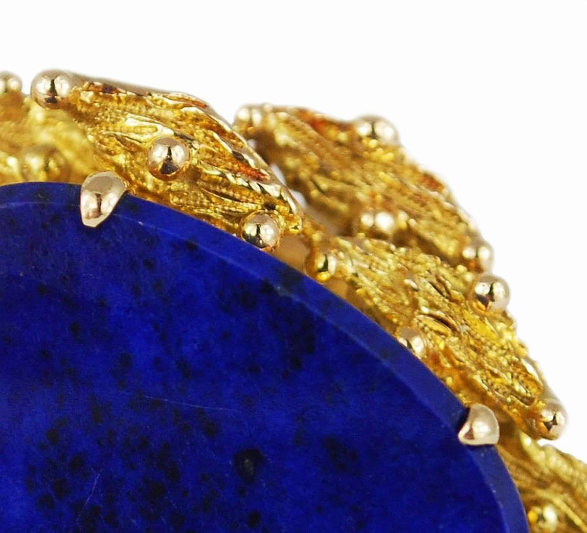Ensemble de boucles d'oreilles pendantes en or 14 carats et lapis abstrait moderniste, circa 1970 en vente 2