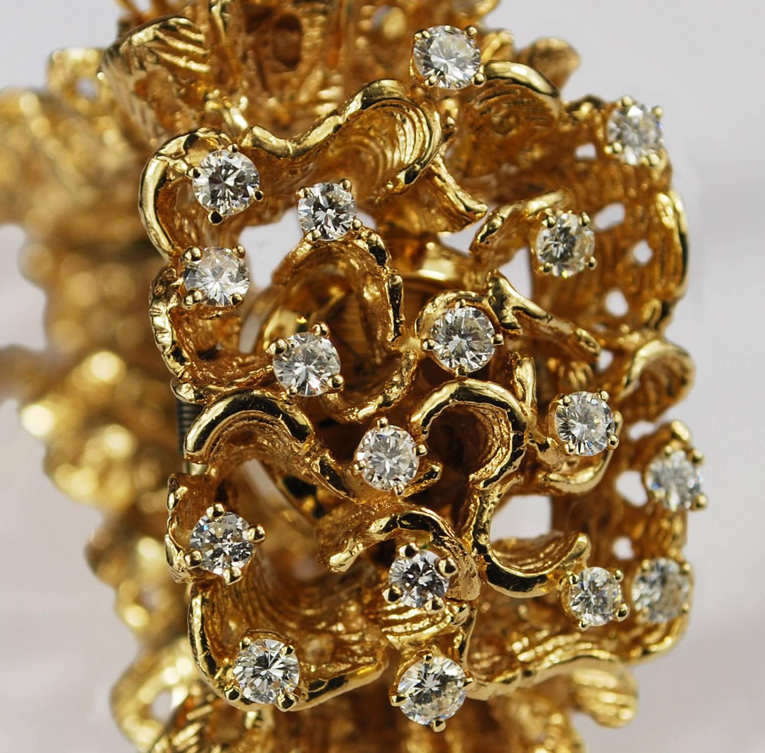 Brilliant Cut Modernist 14 Karat Yellow Gold Diamond Bracelet Hidden Watch  circa 1960 For Sale