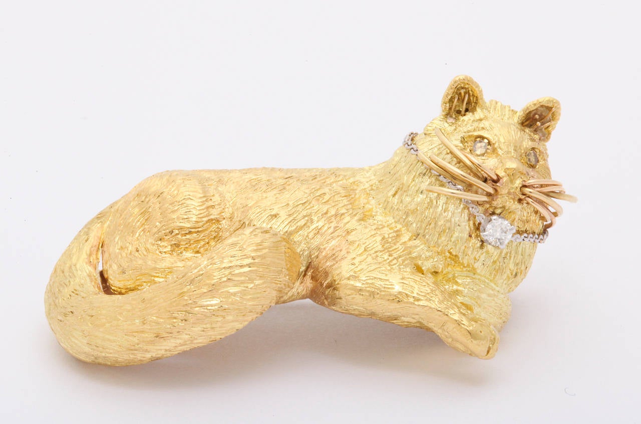 Cat Brooch Pendant with Yellow Diamond Eyes In Excellent Condition In New York , NY