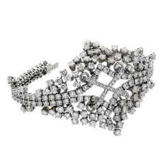 Petit bracelet tennis souple gradué en or blanc avec diamants pour femmes