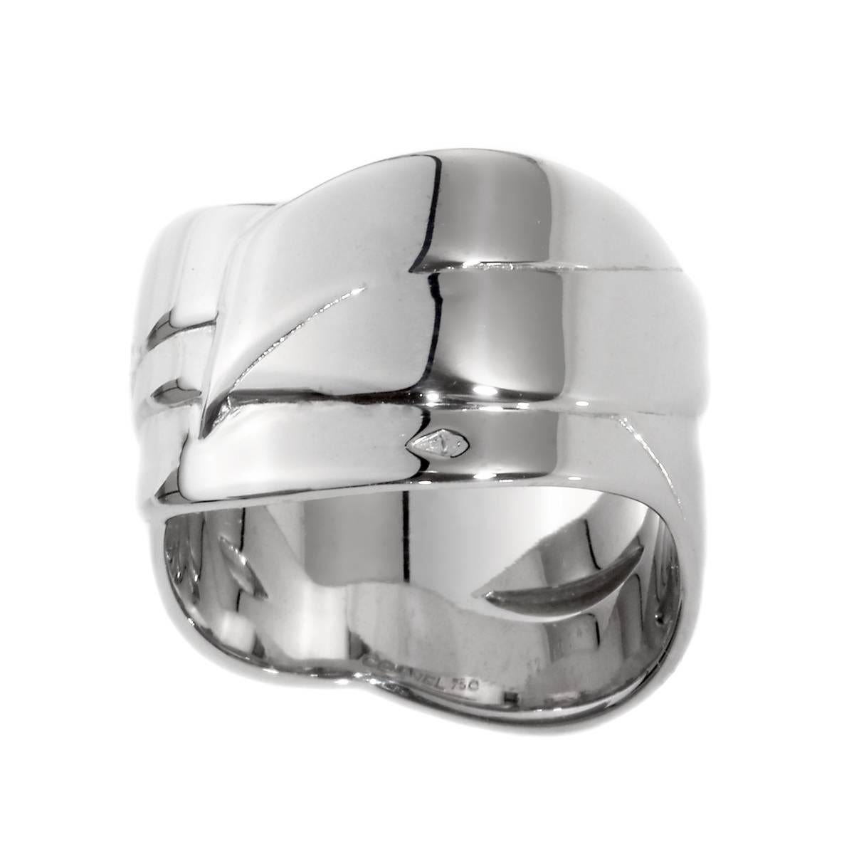 Round Cut Chanel Signature Diamond White Gold Ring