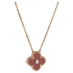 Pendentif « Vintage Alhambra Bull's Eye Diamond » de Van Cleef & Arpels en or rose 18 carats