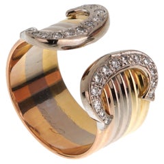 Cartier Double C Vintage-Ring aus 18-karätigem Dreifarbgold mit Diamanten