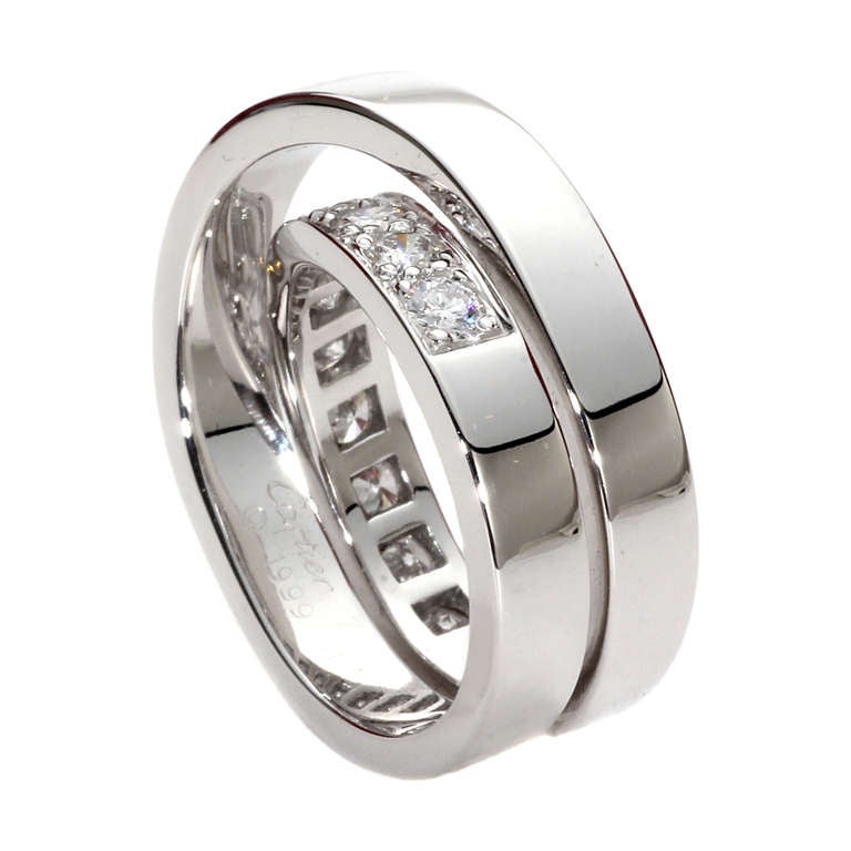 Influenced by the timeless sensibilities of Parisian women, Cartier’s Nouvelle Vague collection takes the very best of classic European style and translates it into jewelry pieces which are smart, classy, and fun. This 18k White Gold Diamond ring is