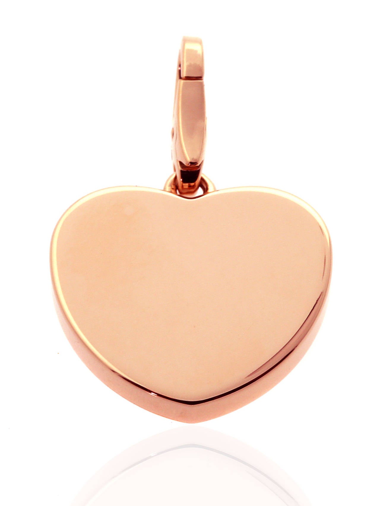 This stunning example of meticulous craftsmanship from Cartier features a Heart crafted out of 18k Rose gold highlighting a Labyrinth! Find your way to her heart with this eye catching design.

Made of 18K Rose Gold
Hallmarks: Cartier, 750,