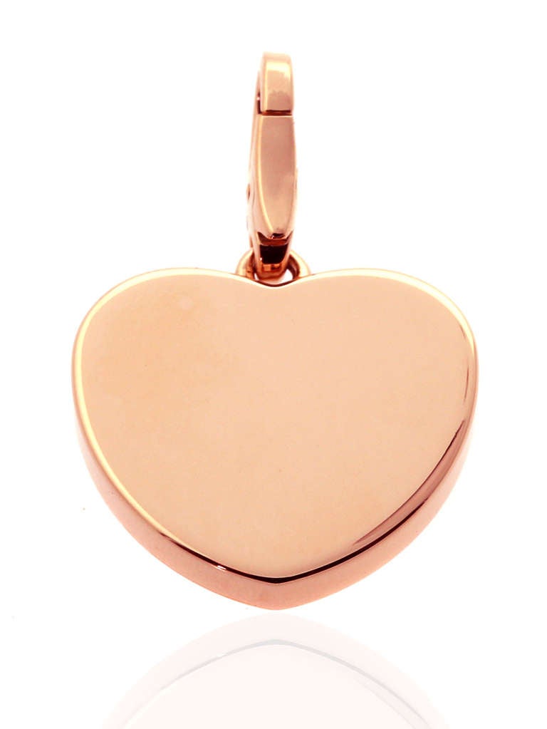 Cartier Heart Labyrinth Pendant Necklace in Rose Gold In New Condition In Feasterville, PA
