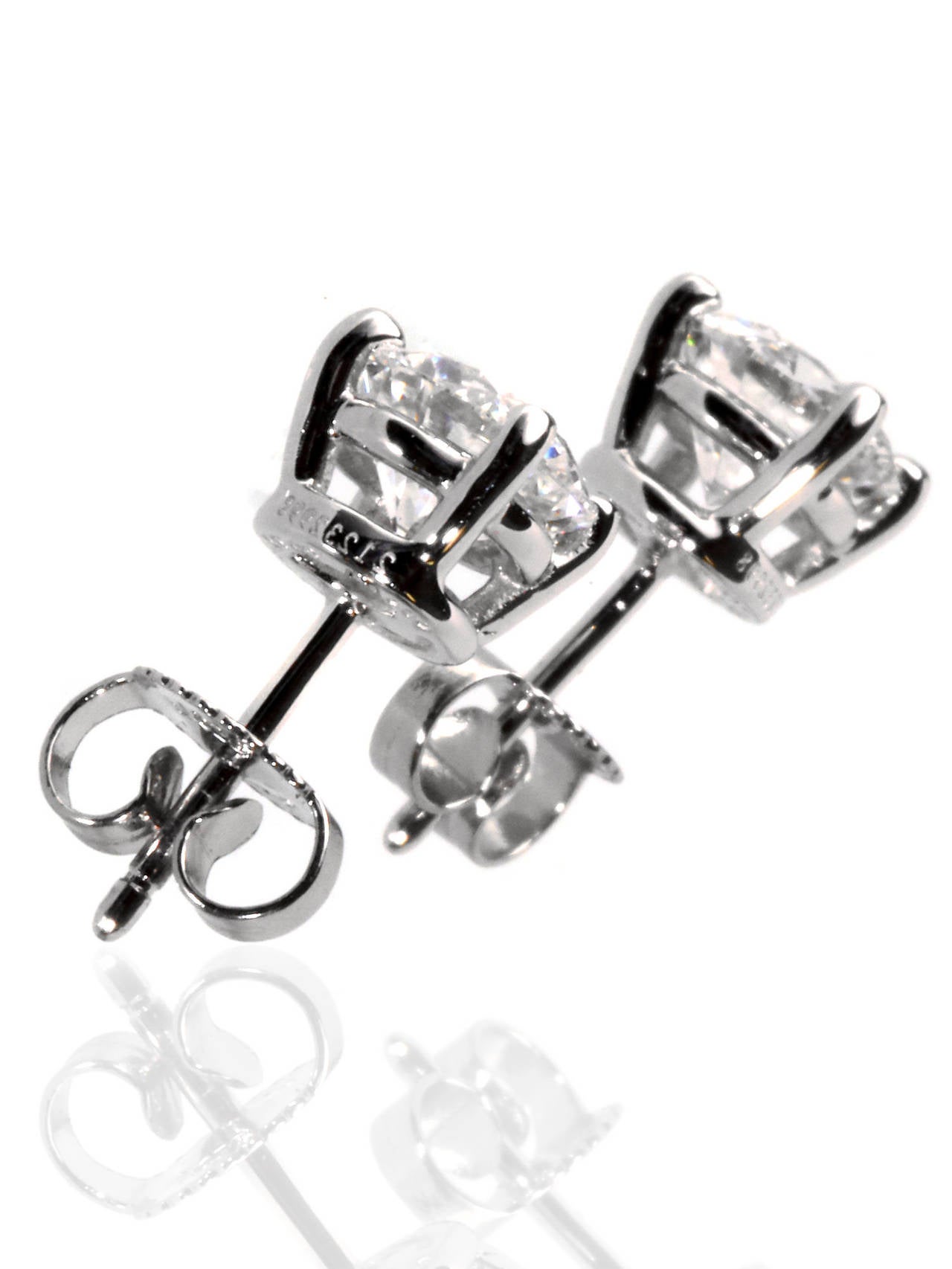 Tiffany & Co. Diamond Stud Earrings in Platinum In New Condition In Feasterville, PA