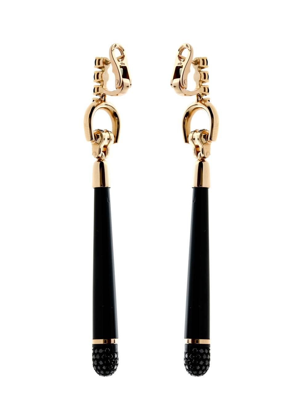 A fabulous pair of Gucci Horsebit drop earrings. Made from black synthetic corundum and 1.97ct of black diamonds set in 18k rose gold

Dimensions: 2.45″ in length

Inventory ID: 0000281