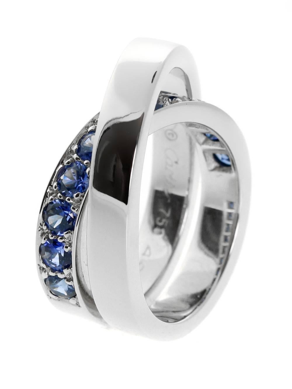 Subtly and style come together in Cartier’s Sapphire Nouvelle Vague Ring. Made from 18-karat white gold and featuring blue sapphires, this Cartier ring displays elegance and class. Cartier’s artisans formed the ring’s setting into a distinctive
