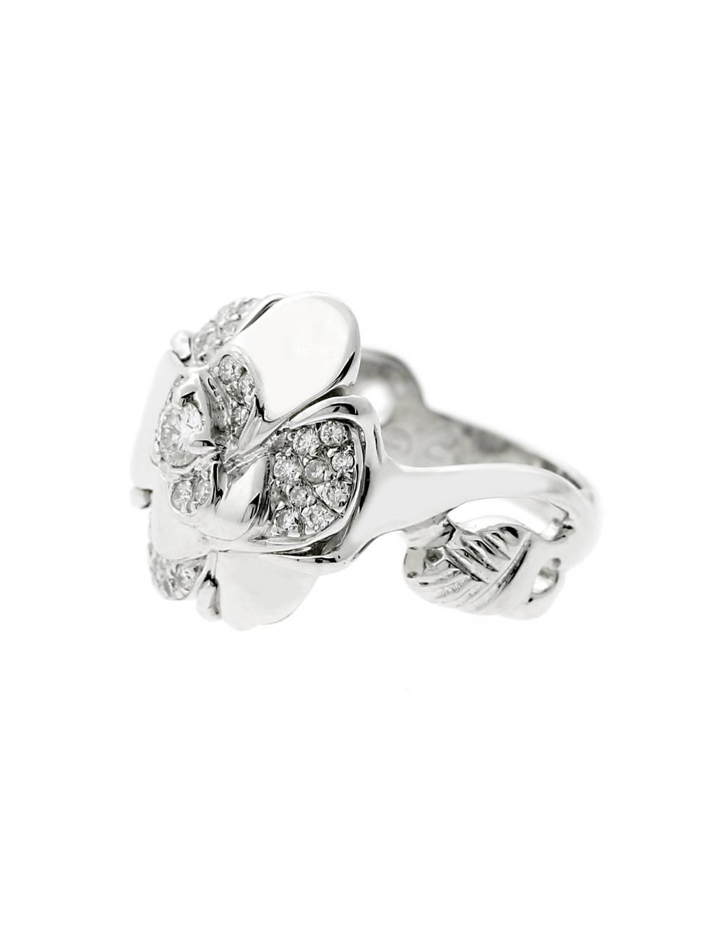 Globe Chanel argent (Camelia) main image 1